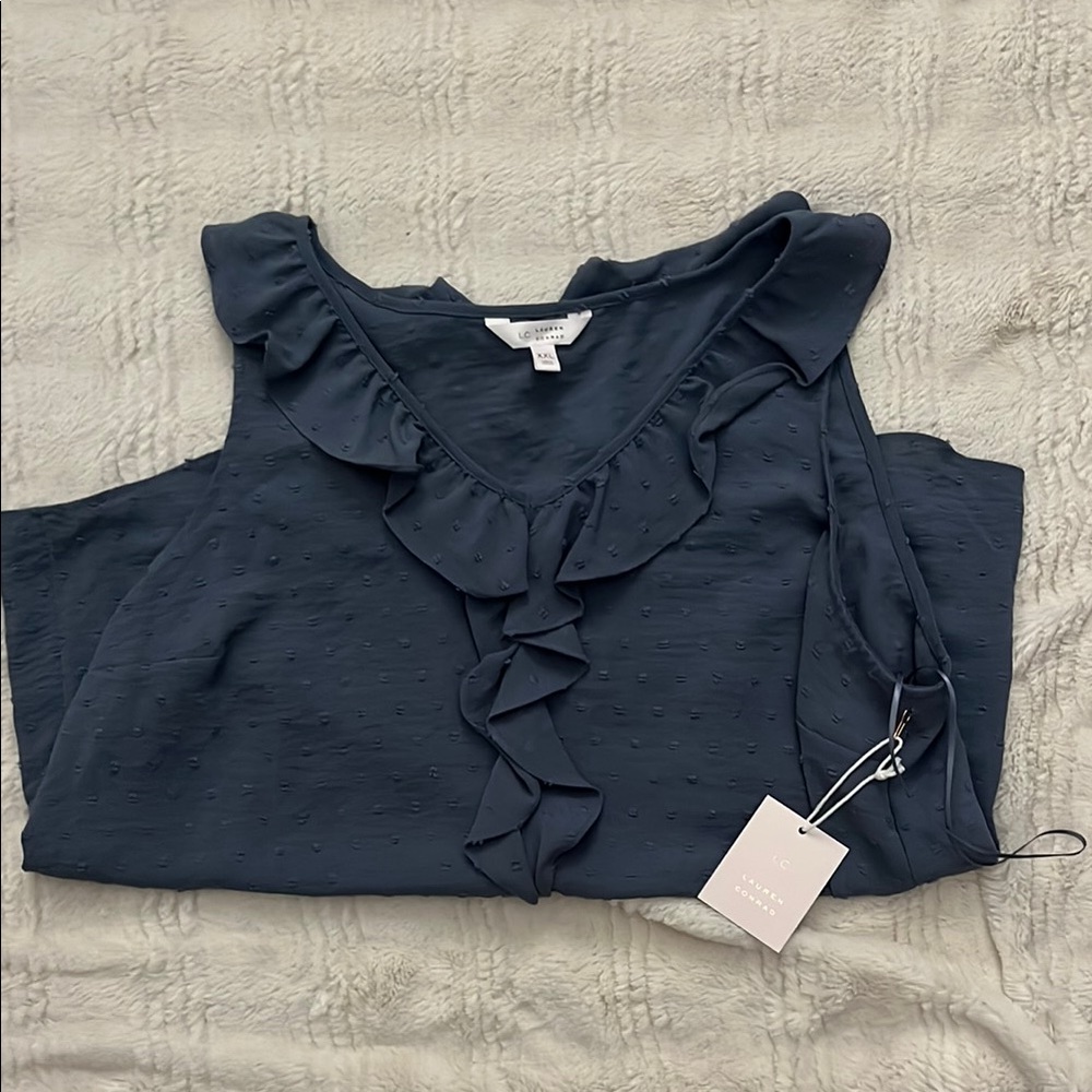 LC Lauren Conrad Gray Ruffled Blouse Short Sleeve